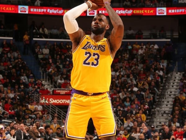 NBA 速報／不留情面！AD 狂炸 41 分擊潰老東家鵜鶘，詹皇生涯總得分突破 33K 成 NBA 第 4 人！