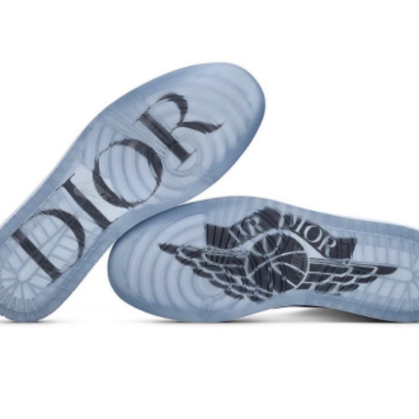 Dior x Air Jordan 1 高清實體太上火！鞋舌竟隱藏這樣細節，但卻有人覺得太普通⋯