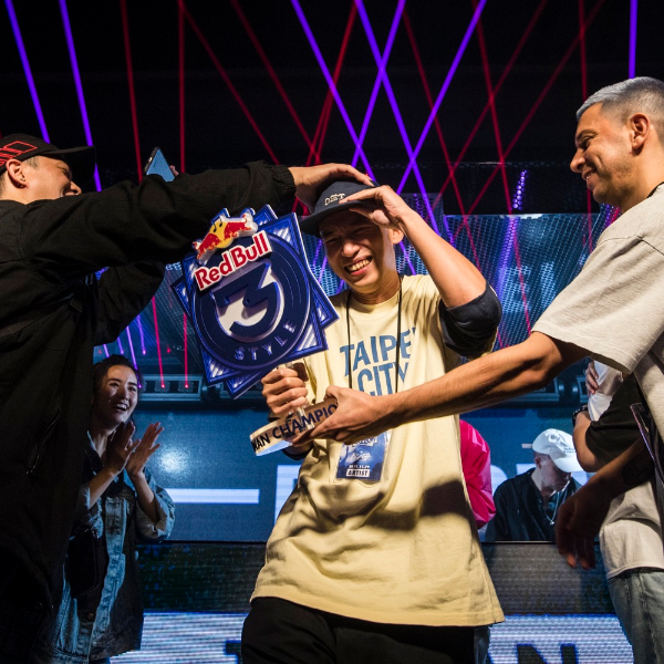 第十屆 Red Bull 3Style 台灣冠軍 DJ 出爐！DINPEI 強勢回歸再度奪冠，用音樂說故事感動全場！