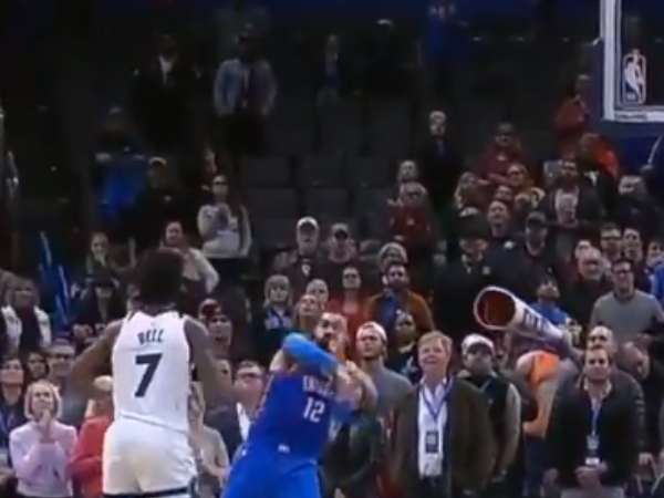 NBA 速報／我看了什麼！Steven Adams「超扯長傳」投進壓哨球，幫助雷霆擊退灰狼完成驚奇大逆轉！