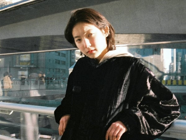 日本女模身著 Professor.E 2019 秋冬 展現各種穿搭可能