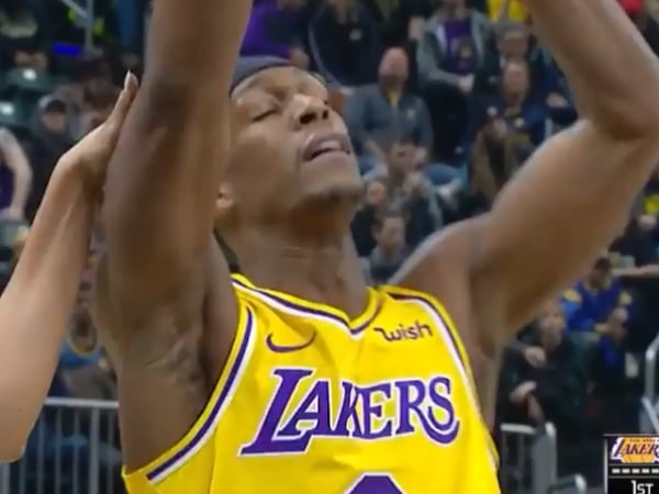 NBA 速報/比 Harden 還猛!Rondo 竟對裁判「買犯」,超浮誇演技逗得全場哄堂大笑!