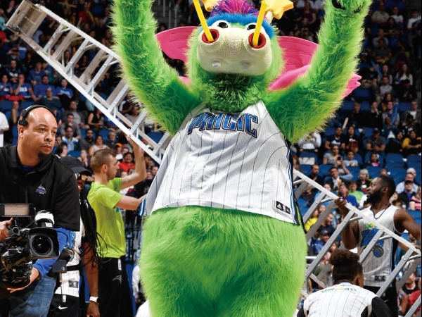 竟然把 NBA「魔術龍」請來台！這個說猛沒人敢嗆！年底最潮運動音樂派對即將直播公開