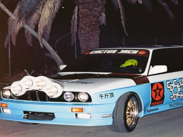Travis Scoott 邀你一起開大的！不只有 Nike SB，最狂週邊還有一台「客製 BMW」！