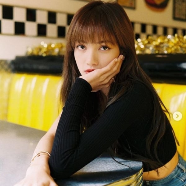 餐廳老闆竟高價拍賣 BLACKPINK LISA 原味餐具，還要「去廁所撿毛髮驗 DNA」！