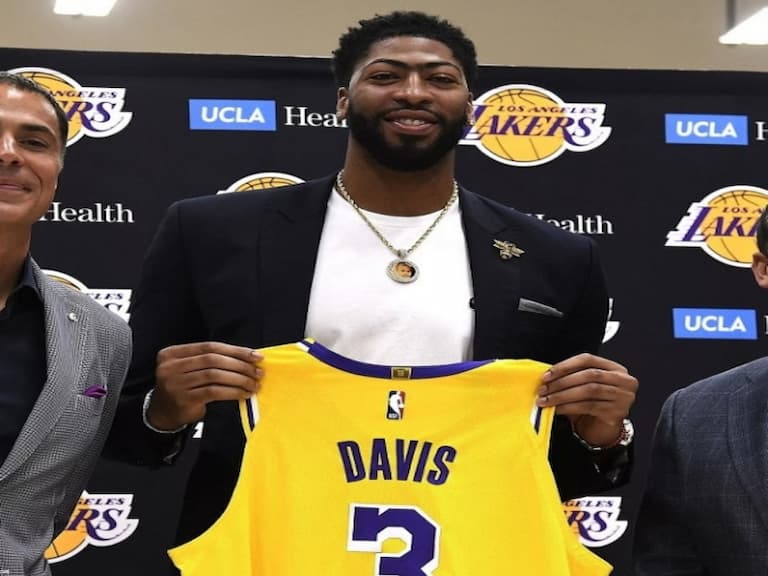 超重磅交易不斷、中國差點不能看 NBA?!回顧去年 NBA 年度 10 大事件