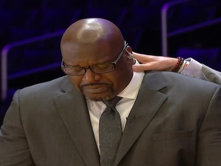 就像失去親兄弟！俠客歐尼爾談到 Kobe 當場激動落淚：我再也無法聽到他開我冠軍數量的玩笑了⋯