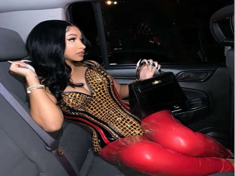 Cardi B 加盟《玩命關頭 9》直言拍電影比做音樂還辛苦，答應原因爆笑：「鈔票太香無法拒絕！」