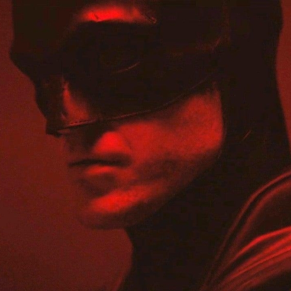 DC 影迷終於等到了！羅伯派汀森《蝙蝠俠》戰袍首度曝光，新一代年輕版布魯斯韋恩現身！