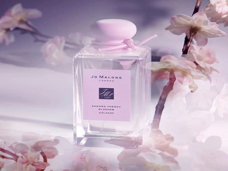 美到崩潰！「Jo Malone 櫻花香」復刻回歸，質感爆棚的「霧粉色」看著看著就療癒了⋯