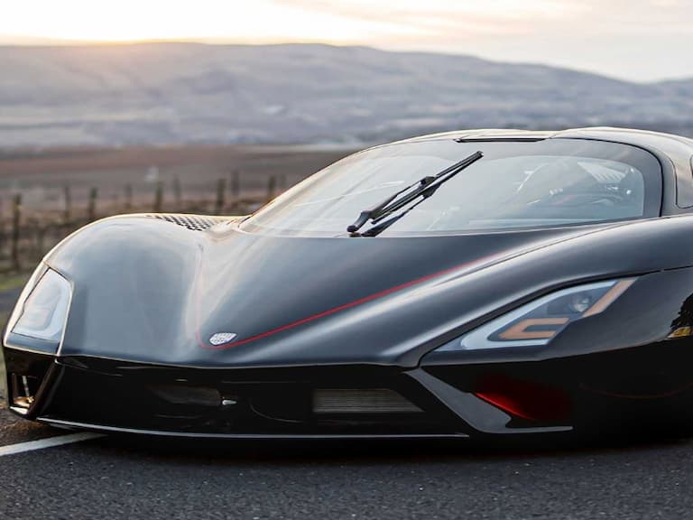 目指 300mph、1750 匹的 SSC Tuatara 量產版終於登場