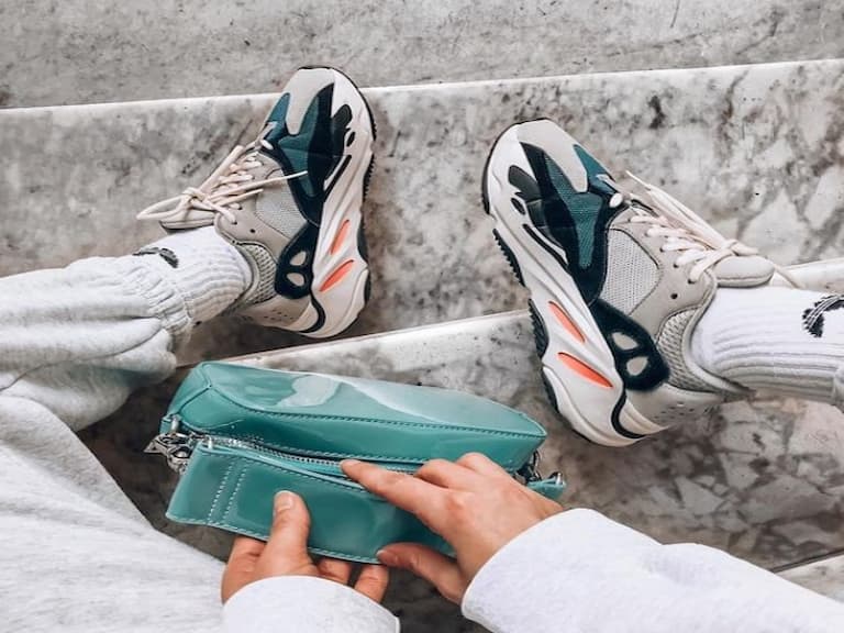 買不起 Yeezy？ 沒關係！這雙激似款「小 700 」只要台幣 3000 就能入手！網友：兩雙真的長一樣⋯