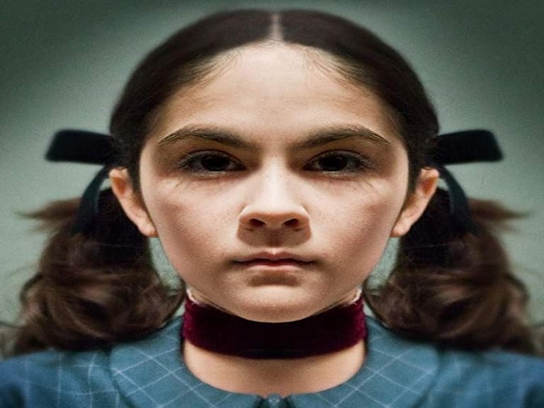 最暗黑蘿莉！《孤兒怨》宣告要拍前傳電影，當年「驚悚小女孩」如今已長大成 22 歲正妹！