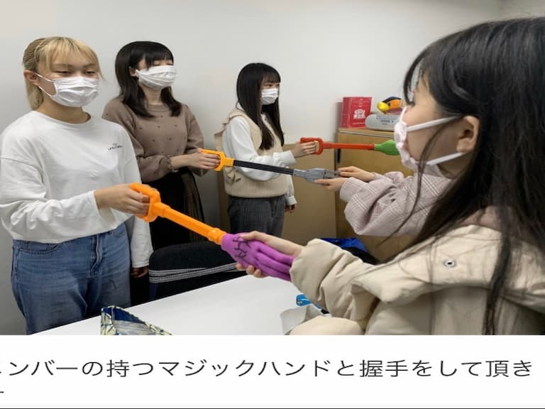 日本偶像女團為防武漢肺炎,想出創新「粉絲握手會方法」網友一看噴笑!