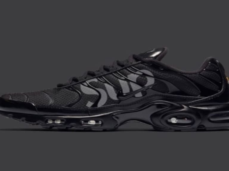 比至尊 AF-1 更值得入手？「黑魂」Supreme x Nike Air Max Plus 真身曝光，能洗刷最沒誠意污名嗎？