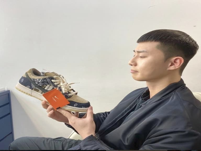 想跟朴敘俊穿同款嗎？你想要的 Travis Scott x Nike Dunk SB Low 「這裡」還買得到！