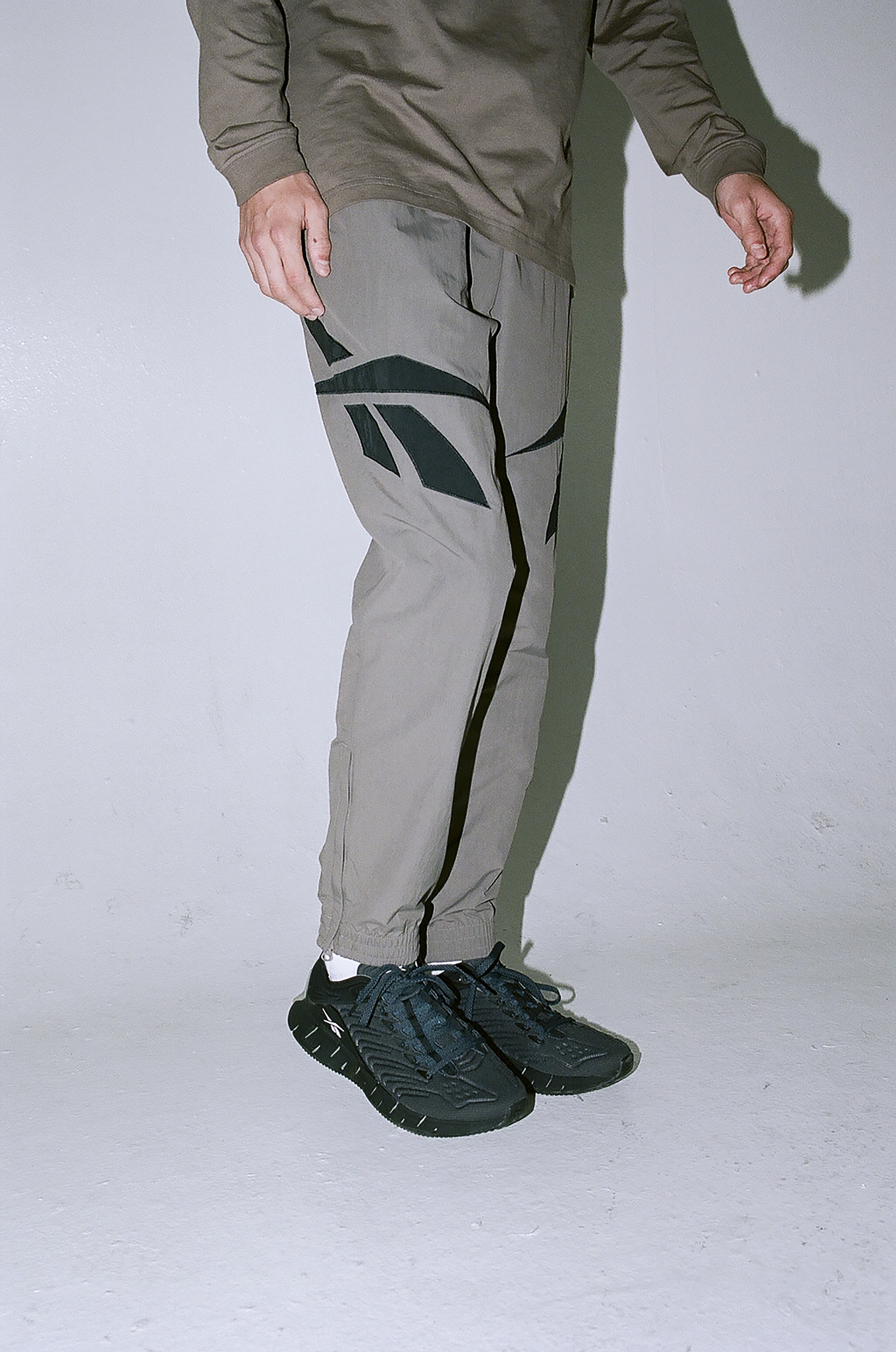 嘴砲拳王、韓饒舌歌手 Zico 都上腳這雙！Reebok「巷子內聯名好鞋」不用台幣 4 千就可以入手！