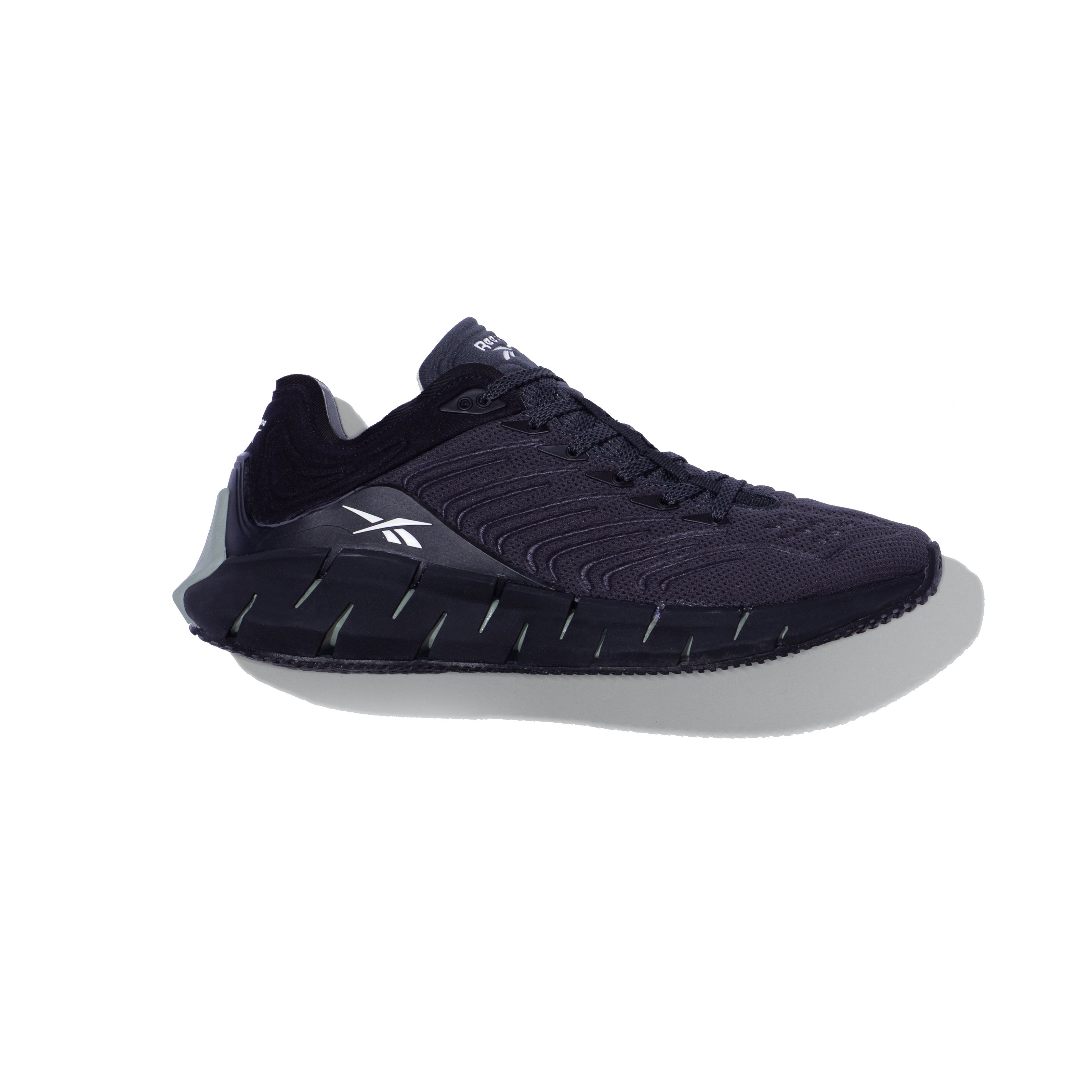 嘴砲拳王、韓饒舌歌手 Zico 都上腳這雙!Reebok「巷子內聯名好鞋」不用台幣 4 千就可以入手!