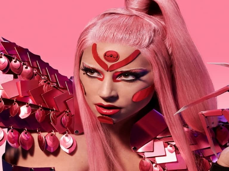 LADY GAGA 宣告新輯 4 月駕到 粉紅色外星女戰士帥氣造型 秒衝全球 60 國排行冠軍