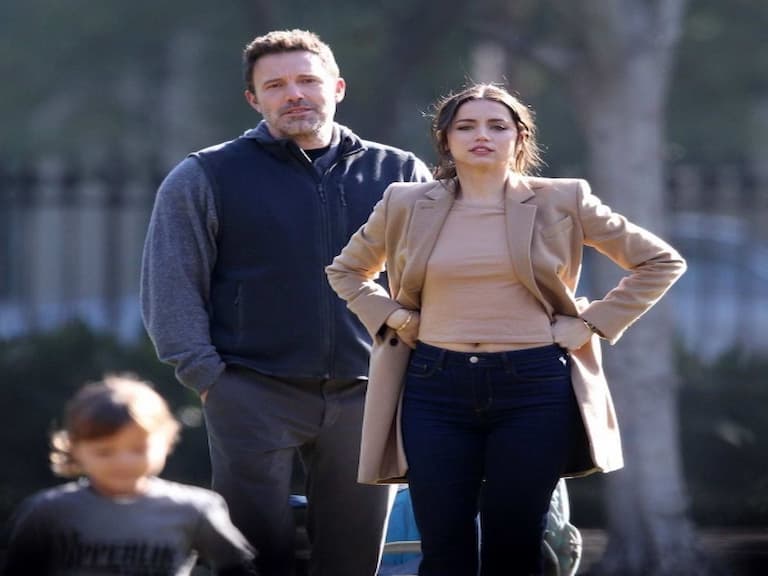 新情侶誕生!班艾佛列克戀上《鋒迴路轉》Ana de Armas,前任蝙蝠俠就愛性感正妹!