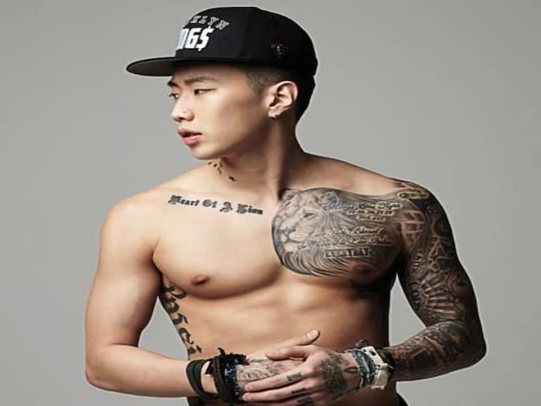 衝突畫面曝光！南韓饒舌歌手 Jay Park 被格鬥選手「甩巴掌」網友：也太衰了吧⋯