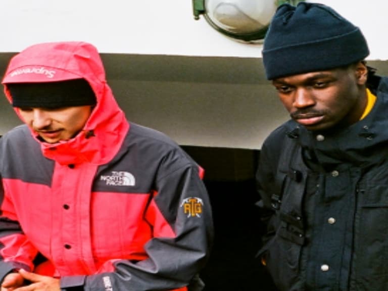 沒有一件還敢說自己走跳潮流圈？Supreme x The North Face 本週釋出，這件「1+1 單品」才是重點！