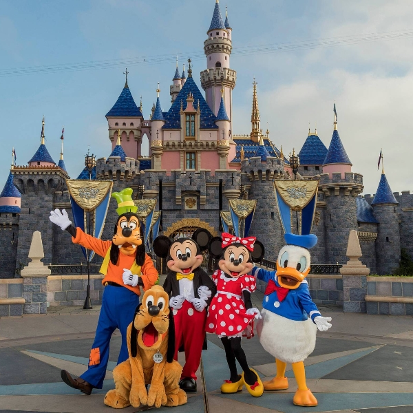 全球迪士尼樂園正式宣告緊急關閉，歷史上加州迪士尼僅在「這 3 大意外」中關園過！