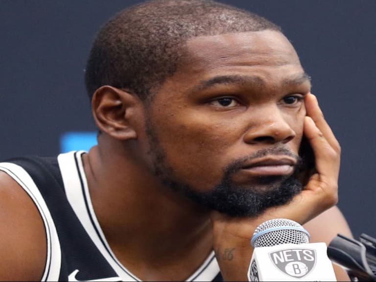 饒舌圈也要淪陷了?Drake 被爆上週才和「確診 NBA 球星」Kevin Durant 去夜店搖!