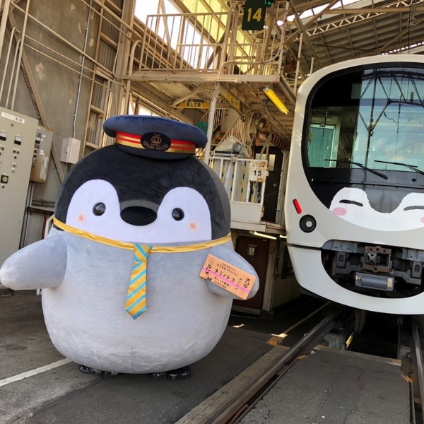 之後約去朝聖！日本人氣角色「正能量企鵝」主題彩繪列車，去東京就能搭乘狂拍照！