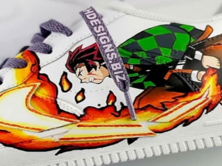 比《鬼滅之刃》大結局還炸！炭治郎「火之神神樂」日輪 Swoosh 神還原，這雙客製鞋你給幾分？