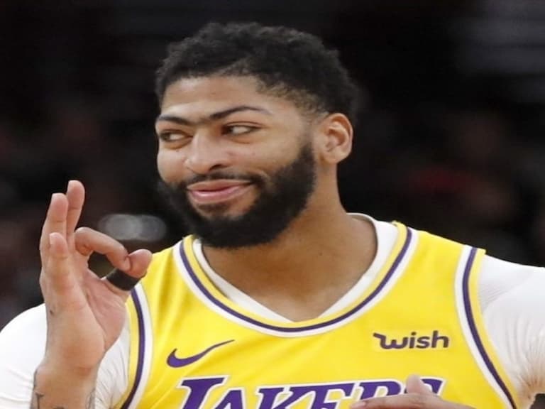 「眉」有極限！Anthony Davis 要價 2.4 億「超大豪宅」曝光，泳池、球場、電影院一應俱全！
