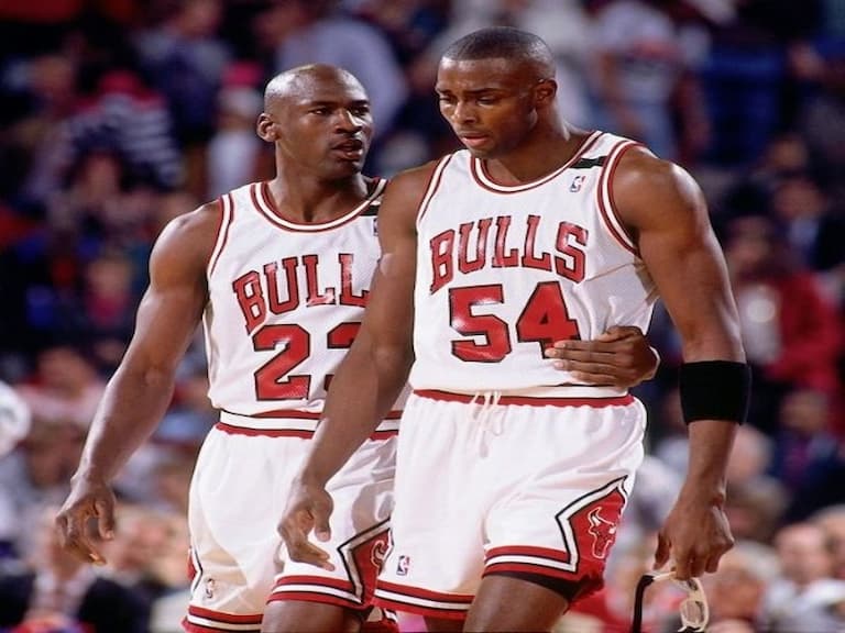 躺著也中槍!大批球迷竟藉由「喬丹紀錄片」批評詹皇,NBA 退休名將:不要再吵了好嗎?