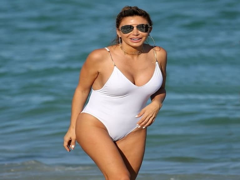 真兇!球迷看完「公牛紀錄片」後替 Pippen 廉價薪資抱不平,巨乳辣妻立即貼出數據「打臉」網友!